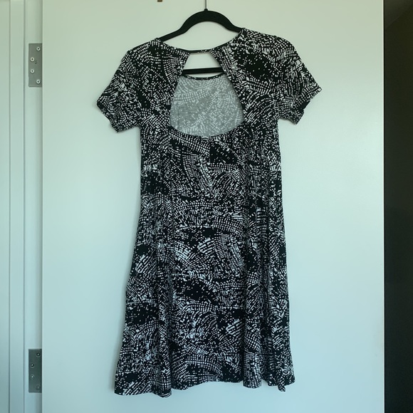 Ava Sky Dress (B&W) - Picture 3 of 4